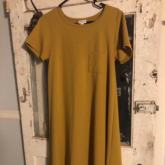 Lularoe- Carly quilted mustard yellow - Picture 1 of 2